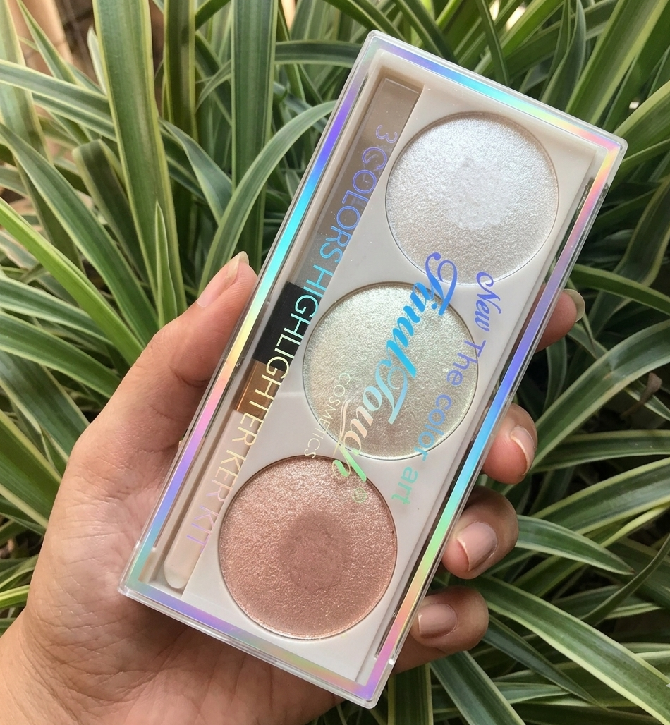Mocallure 3-in-1 Highlighter Kit – glow shine and pop shimmer palette